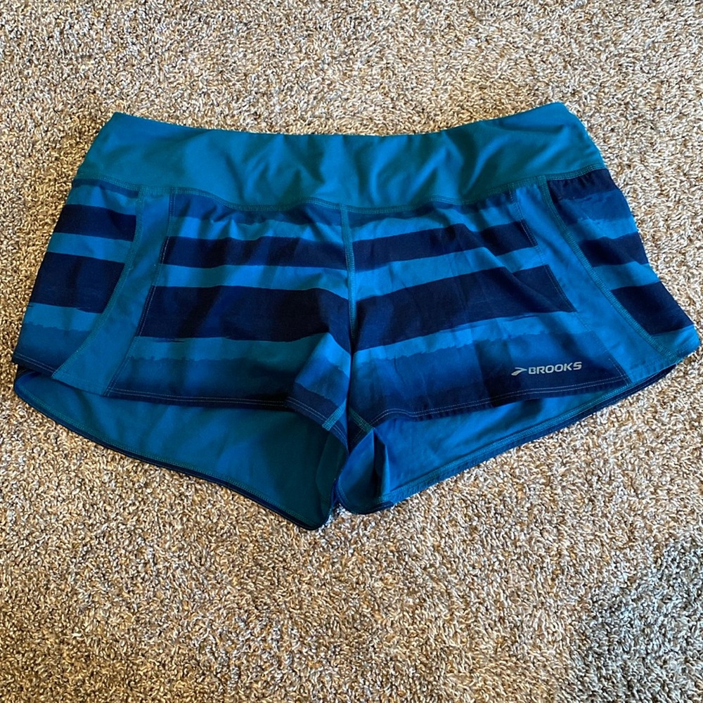 Brooks Chaser Blue Striped 3” Running Shorts w/ Mesh Liner, Women’s L